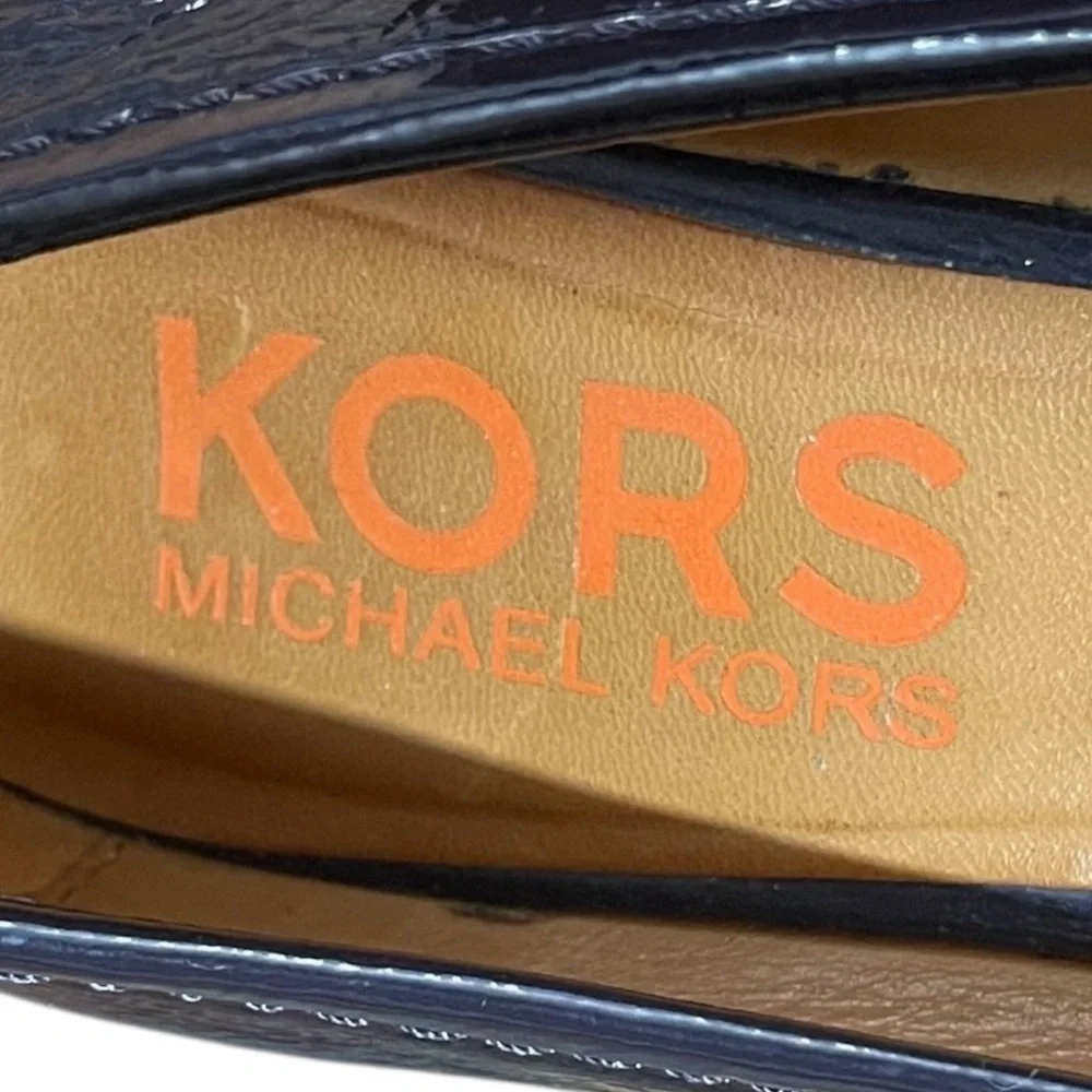 Michael Kors Dark Plum Patent Leather Penny Loafers Lug Sole Flats Size 5.5‎